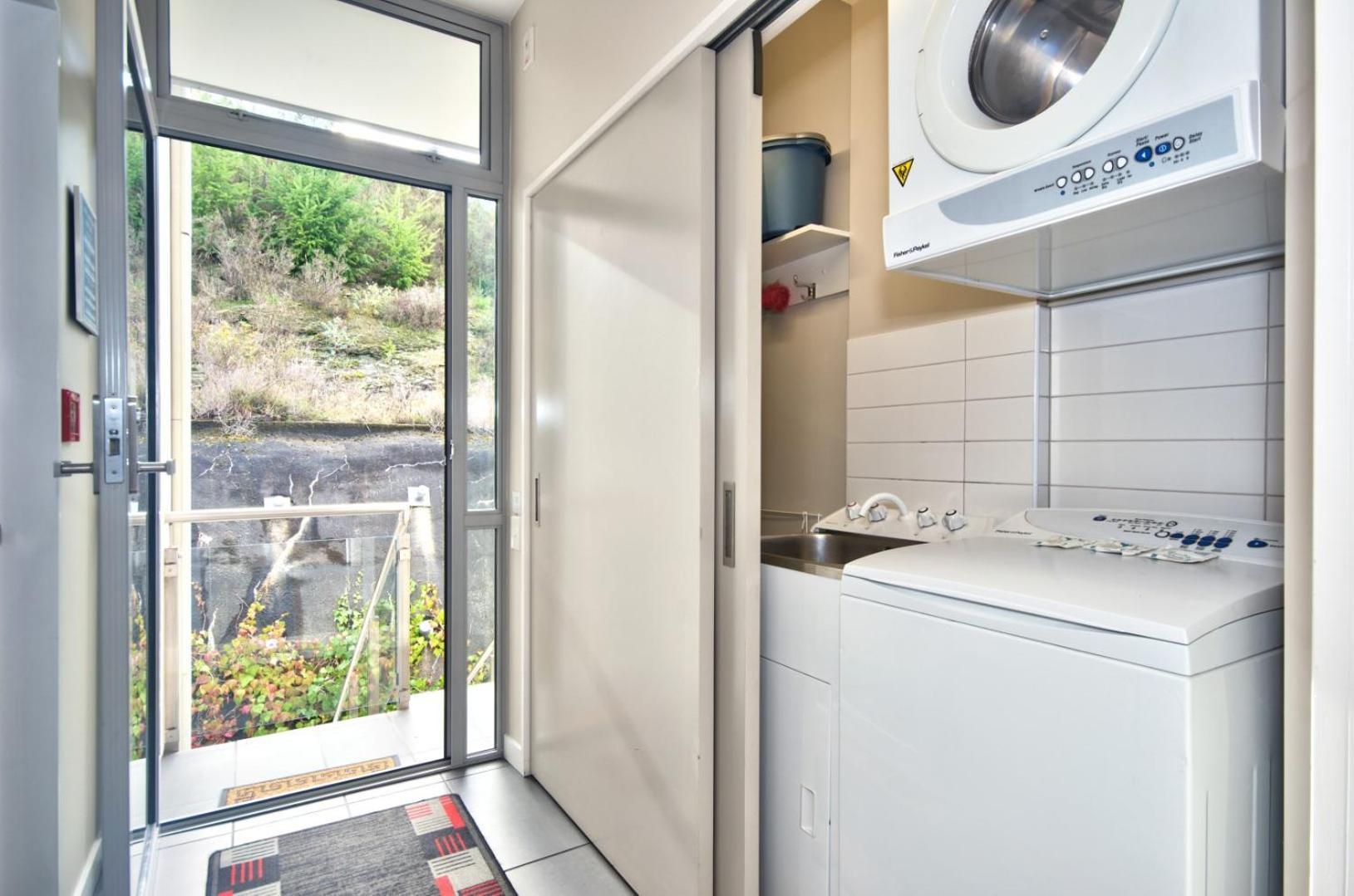 Pure Retreat Lake Views Квинстаун Экстерьер фото