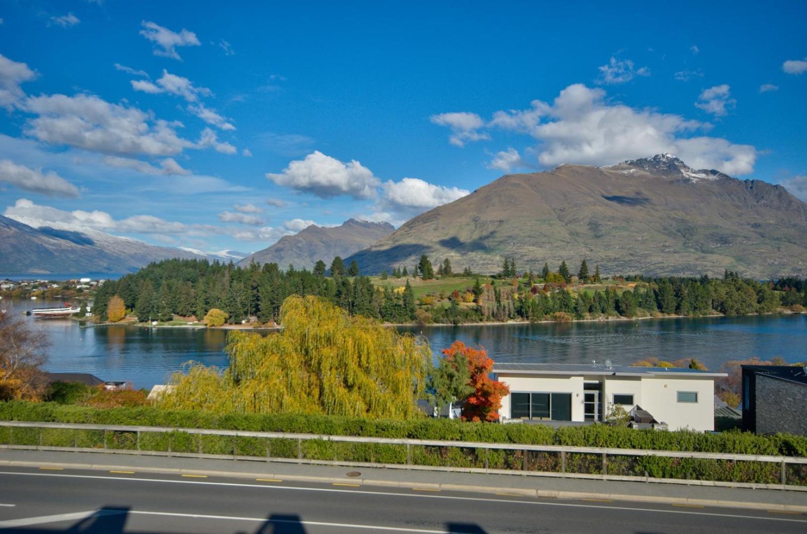 Pure Retreat Lake Views Квинстаун Экстерьер фото